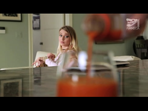 ❤️ A rapaza quente de tetas grandes e coña axustada recibe unha polla do perdedor, pero moi dura ️ Vídeo anal a nós gl.yespornpics-com.ru ❤