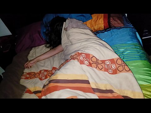 ❤️ Fillastro reprendendo á súa nova madrasta mentres ela dorme. ️ Vídeo anal a nós gl.yespornpics-com.ru ❤